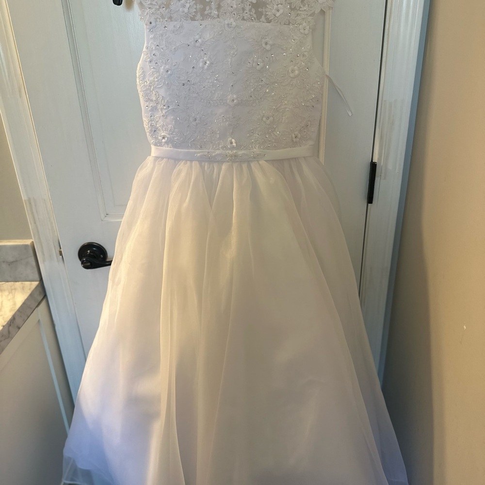Joan Calabrese White Floral Lace Dress